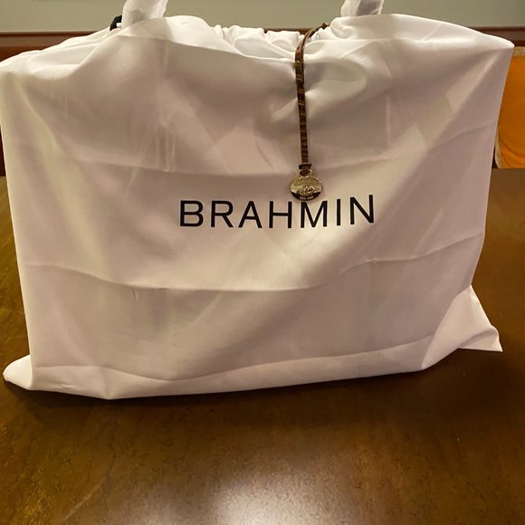 Giftable! NWT Brahmin Brooke Tote!  STUNNING! Work?  Travel? - Picture 3 of 12